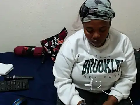 KittyPussyZA online show from May 5, 11:18 am