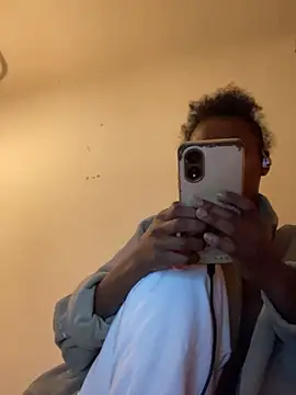 Snapshot of ___Hannah___ chatting on December 1, 10:04 pm Hannah online show from December 1, 10:04 pm