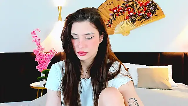 Danielle Eddwards online show from March 27, 5:46 am