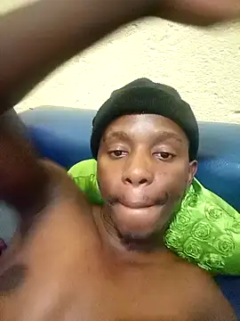 Snapshot of KwaBhebhelicious chatting on December 17, 7:53 pm KwaBhebhelicious online show from December 17, 7:53 pm