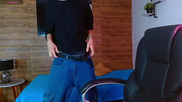 Snapshot of Michaelkoiv chatting on November 29, 12:30 pm Michaelkoiv online show from November 29, 12:30 pm