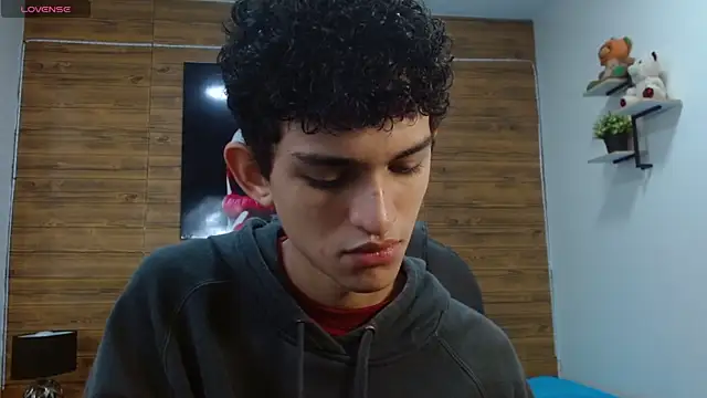 Snapshot of Michaelkoiv chatting on December 3, 12:14 pm Michaelkoiv online show from December 3, 12:14 pm