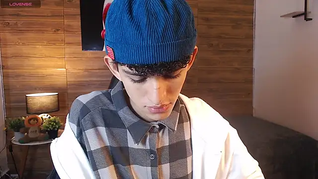 Michaelkoiv online show from March 28, 11:43 am