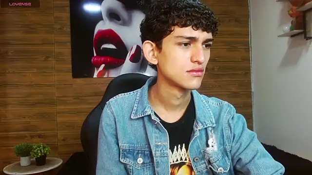 Snapshot of Michaelkoiv chatting on June 5, 12:33 pm Michaelkoiv online show from June 5, 12:33 pm