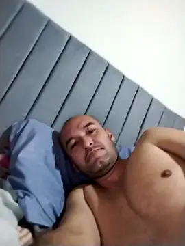 Snapshot of Jjosefast1 chatting on December 18, 8:37 pm Jjosefast1 online show from December 18, 8:37 pm