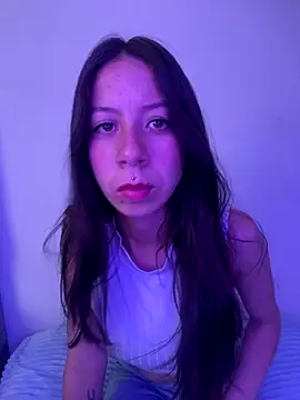 Snapshot of liceth_c chatting on December 2, 2:56 pm liceth c online show from December 2, 2:56 pm