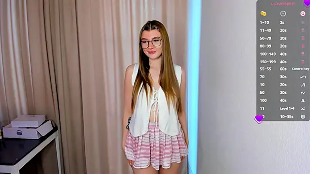 Snapshot of Michell_Rosse chatting on April 3, 3:48 am Michell Rosse online show from April 3, 3:48 am