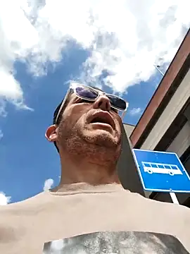 Fuegosutil online show from January 7, 3:25 pm