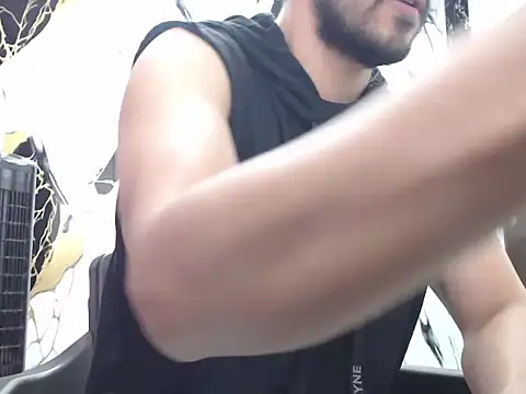 Snapshot of simonm667 chatting on March 15, 8:26 pm simonm667 online show from March 15, 8:26 pm