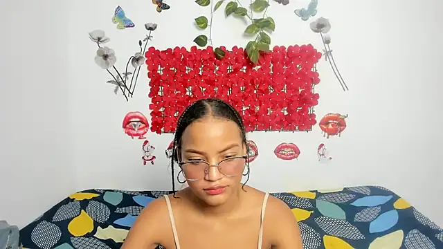Snapshot of Tania_hot0 chatting on November 30, 9:08 pm Tania hot0 online show from November 30, 9:08 pm