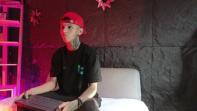 Paulo 527 online show from February 4, 8:03 pm