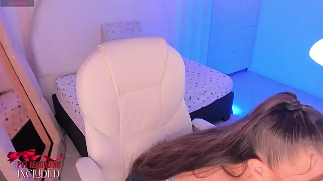 Snapshot of _dorothy chatting on November 27, 8:22 pm dorothy online show from November 27, 8:22 pm