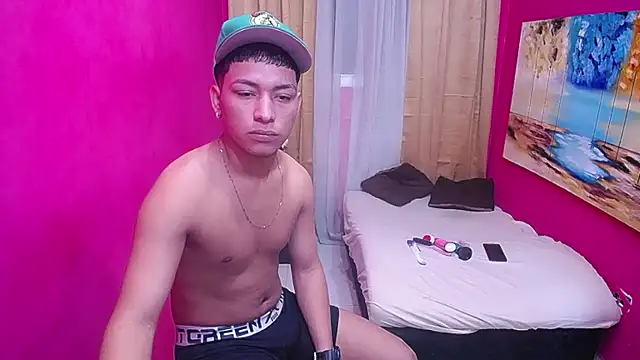 twinks fuck online show from March 12, 6:47 pm