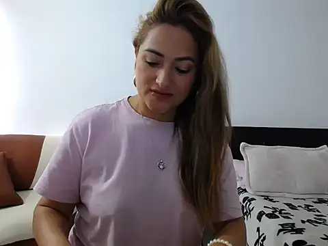 Snapshot of ximenaxcite19 chatting on December 4, 1:20 pm ximenaxcite19 online show from December 4, 1:20 pm