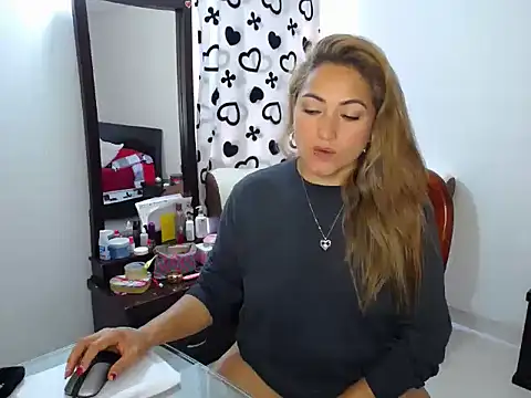 Snapshot of ximenaxcite19 chatting on December 16, 2:00 pm ximenaxcite19 online show from December 16, 2:00 pm