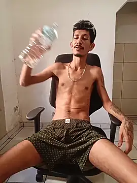 theyllorwillian online show from April 5, 5:43 pm