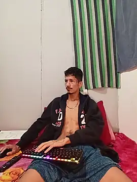 theyllorwillian online show from June 5, 10:10 am