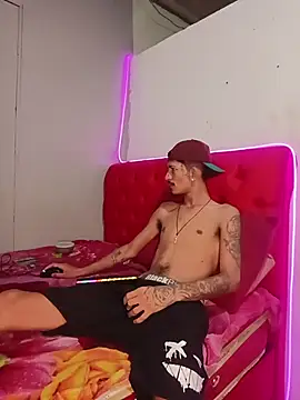 theyllorwillian online show from July 16, 11:05 am