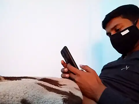 Snapshot of hrithika_baby17 chatting on December 21, 3:30 pm hrithika baby17 online show from December 21, 3:30 pm