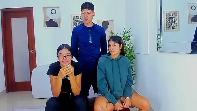 Snapshot of Crazy_porkys chatting on March 9, 12:42 pm Crazy porkys online show from March 9, 12:42 pm