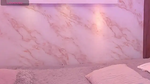 Snapshot of Dakota_ferreti_ chatting on April 10, 2:44 pm Dakota ferreti online show from April 10, 2:44 pm