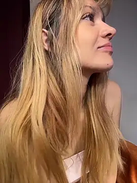   PrettyWoman   online show from December 4, 2:21 am