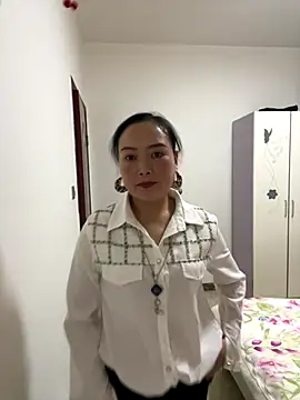 Snapshot of TL-46 chatting on November 30, 11:47 am TL-46 online show from November 30, 11:47 am