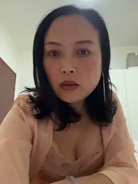 Snapshot of TL-46 chatting on December 18, 1:39 pm TL-46 online show from December 18, 1:39 pm