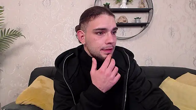 Snapshot of KaneHunter chatting on November 30, 8:46 pm KaneHunter online show from November 30, 8:46 pm