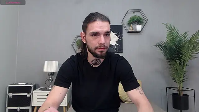 KaneHunter online show from March 7, 7:44 pm