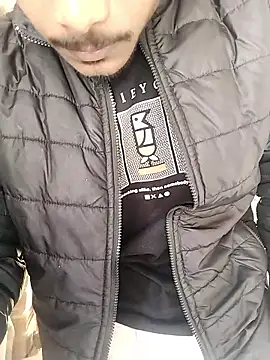 male hub online show from January 8, 9:44 am