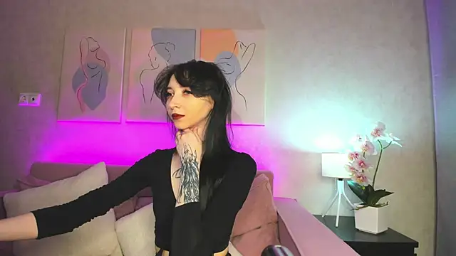 Snapshot of Ellen_Hops chatting on March 1, 7:54 am Ellen Hops online show from March 1, 7:54 am