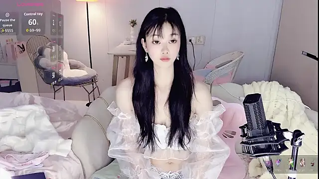 Snapshot of Coral_888 chatting on December 2, 2:17 am Coral 888 online show from December 2, 2:17 am