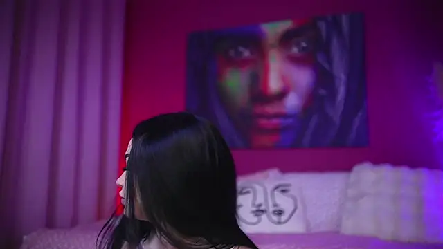 Snapshot of sashalorenzz chatting on December 14, 4:29 am sashalorenzz online show from December 14, 4:29 am