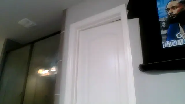 YOUNGmj6023 online show from December 3, 3:10 pm