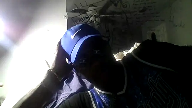 YOUNGmj6023 online show from December 20, 4:19 am