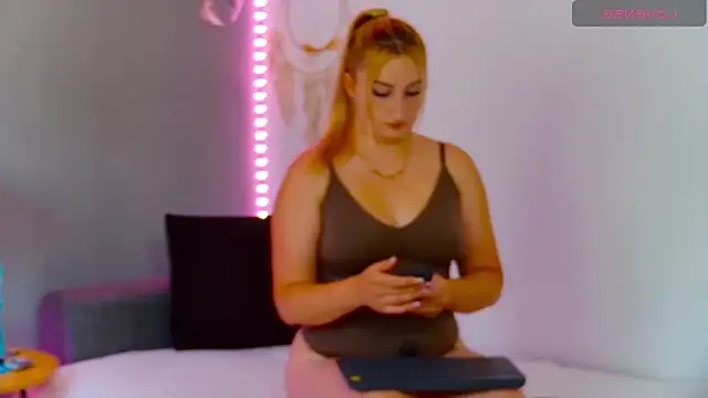 dixielarys online show from June 11, 6:22 am