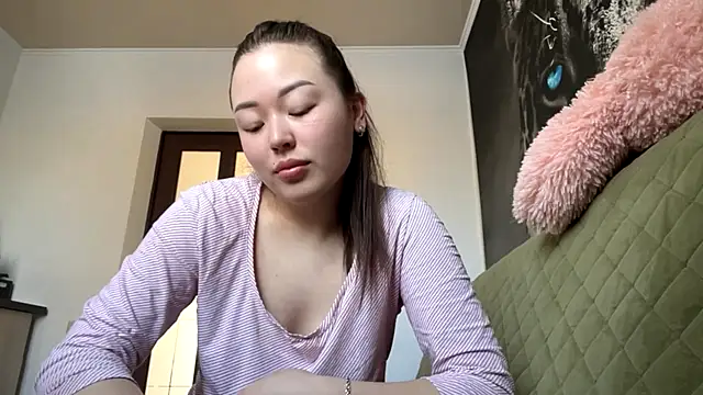 CurietHana1 online show from February 11, 4:17 am