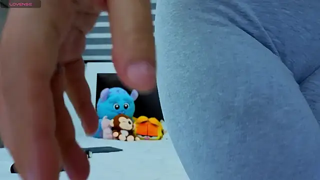 CerecitaQueenn online show from March 26, 10:15 pm