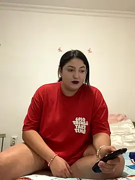 Snapshot of Zeynep-20 chatting on December 3, 6:10 am Zeynep-20 online show from December 3, 6:10 am