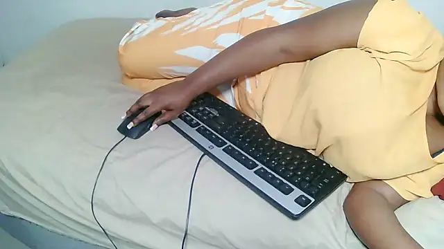 Bustyninaxxx40 online show from February 6, 8:34 pm