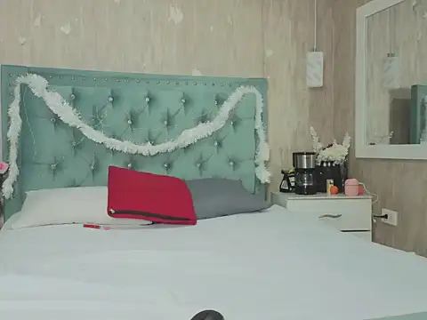 Snapshot of Apriil_Sweett chatting on December 4, 1:42 pm Apriil Sweett online show from December 4, 1:42 pm