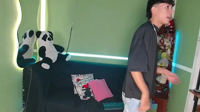 Snapshot of murb_xxx chatting on December 4, 4:59 pm murb xxx online show from December 4, 4:59 pm