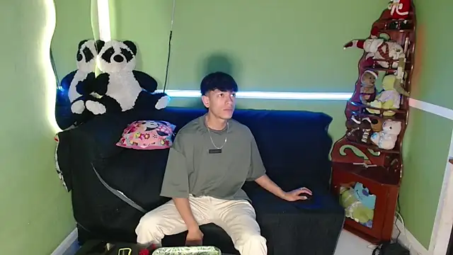 Snapshot of murb_xxx chatting on December 5, 6:04 pm murb xxx online show from December 5, 6:04 pm