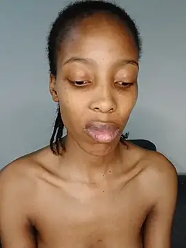 Snapshot of MsParisSmith chatting on December 5, 8:01 am MsParisSmith online show from December 5, 8:01 am