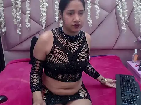 seleneRose69 online show from December 14, 1:55 am