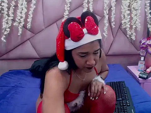 seleneRose69 online show from December 17, 2:06 am