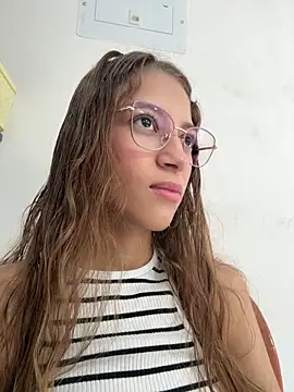 Snapshot of Vanneskk chatting on December 4, 1:20 pm Vanneskk online show from December 4, 1:20 pm