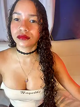 Snapshot of ZoeyFierce chatting on December 4, 2:04 pm ZoeyFierce online show from December 4, 2:04 pm