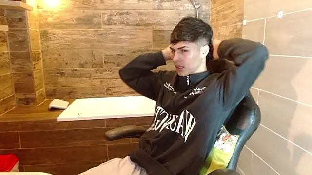 Ethan Jamees online show from March 18, 7:17 pm